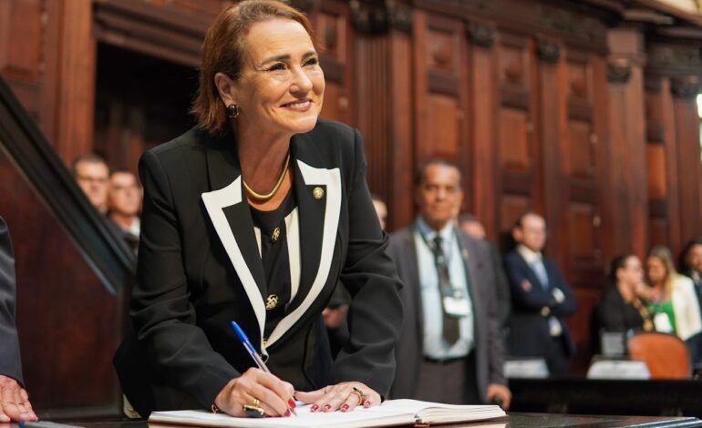 Deputada Estadual pela Alerj